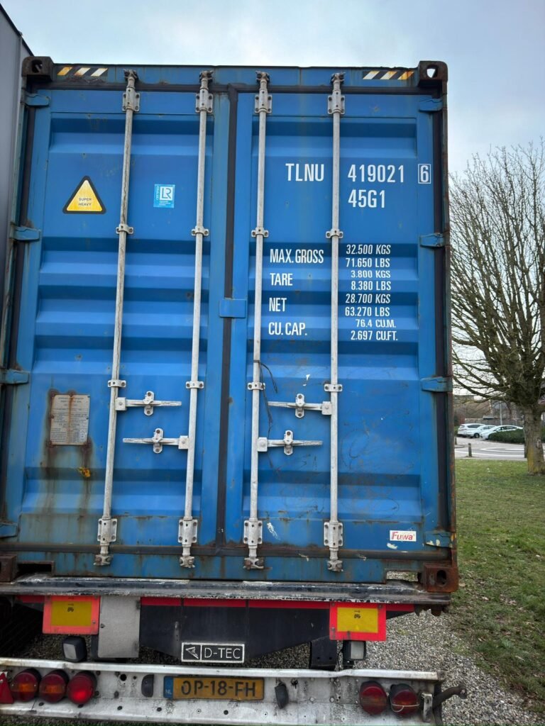 De dag dat ons huis in een container verdween container dicht