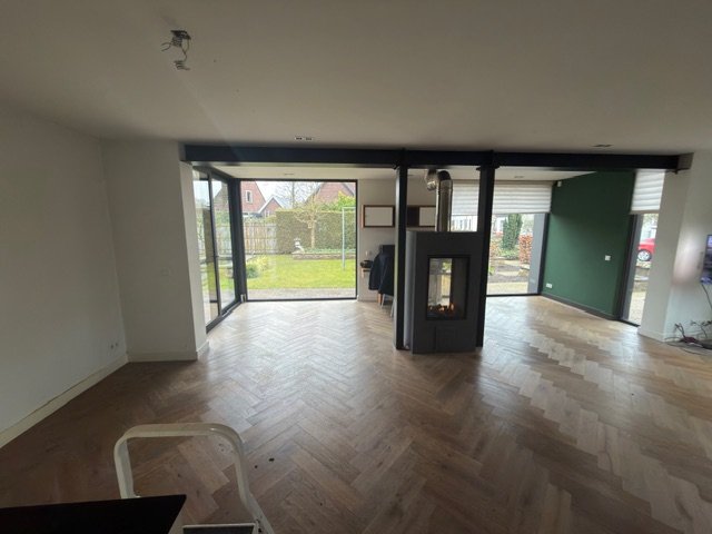 Laatste week in Nederland: Verhuizen, sociaal marathonweekend en administratiekamp in één 😁📦📄 leeghuis